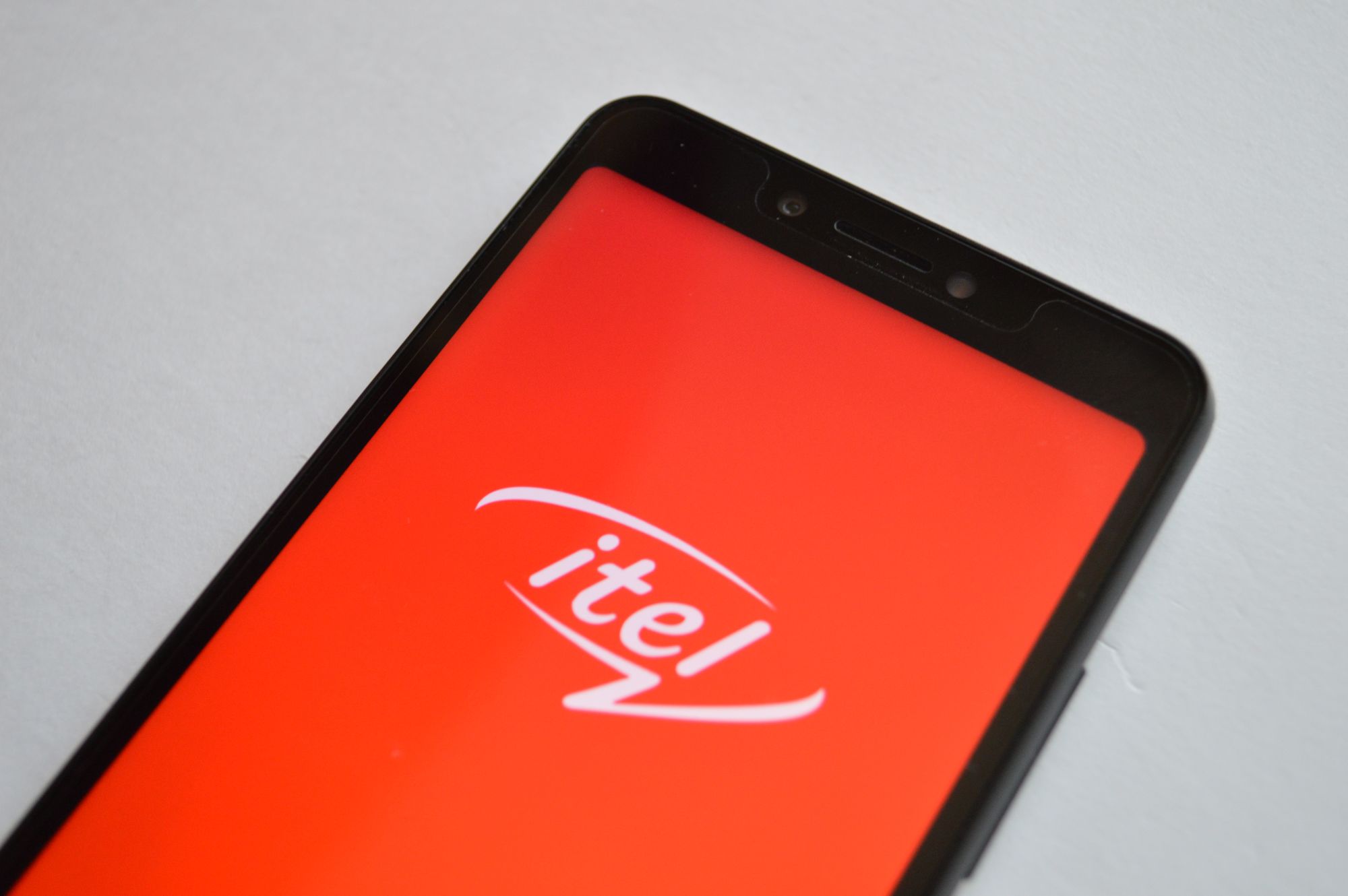 Itel представила смартфон Power 70