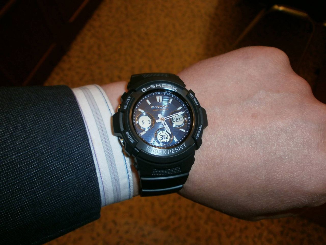 Casio представила часы G-Shock AWG-M100FP-1A2JR