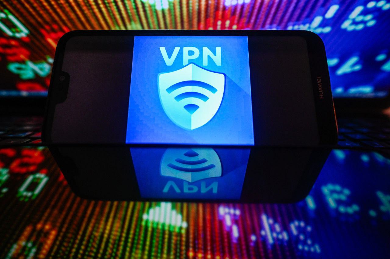 Роскомнадзор потребовал удалить из Google Play десятки VPN-сервисов