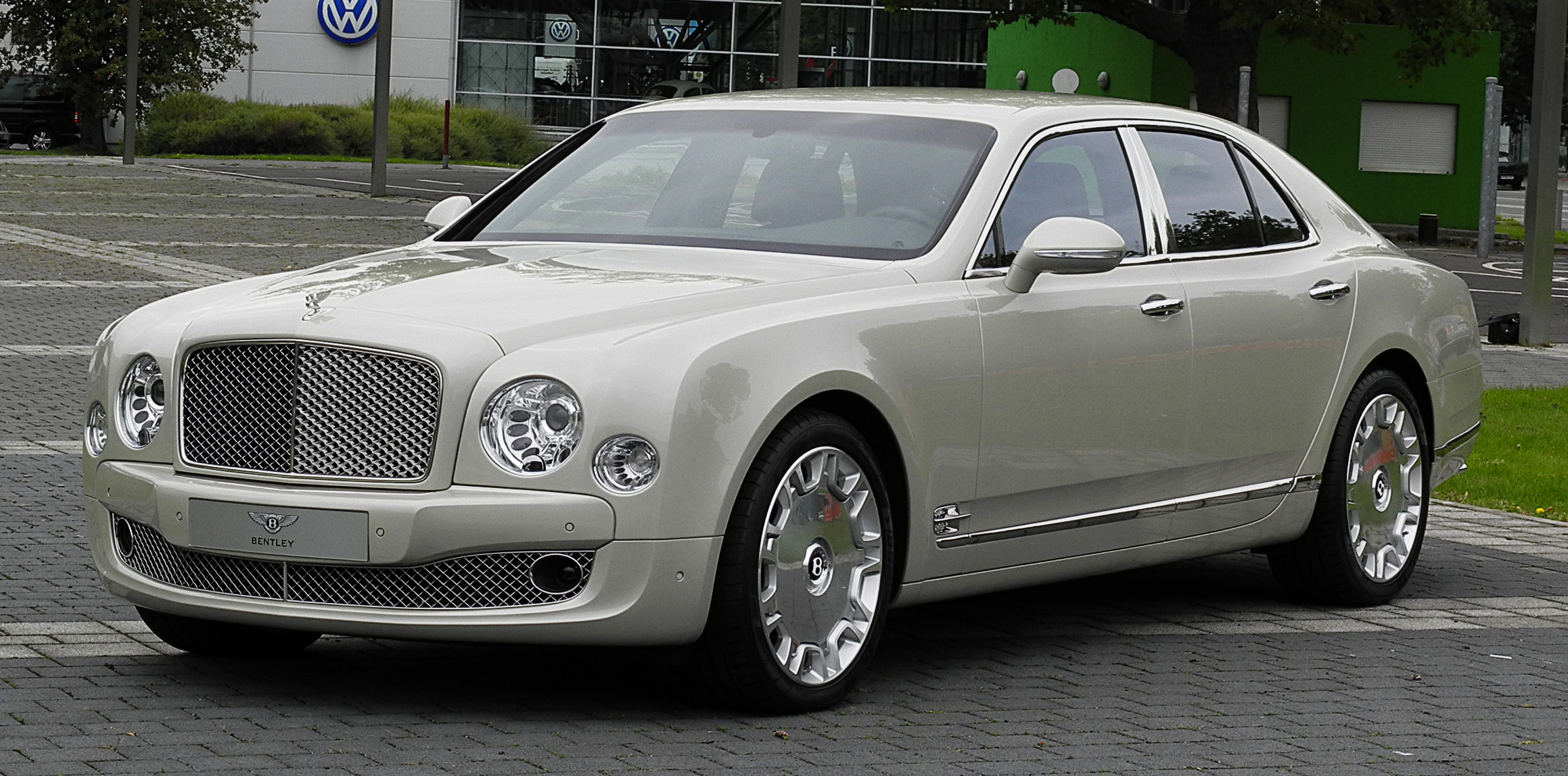 На продажу выставили редкий Bentley Mulsanne