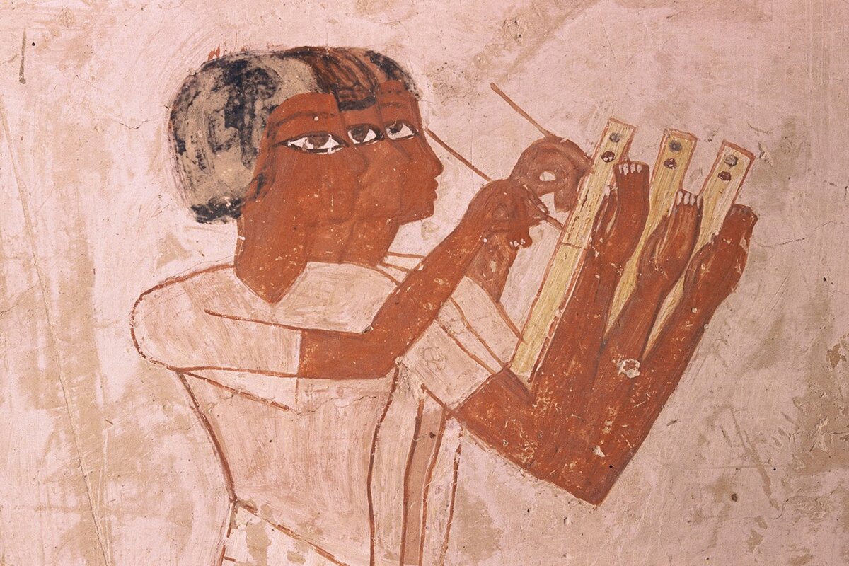 В Древнем Египте писцы страдали от деформации костей
