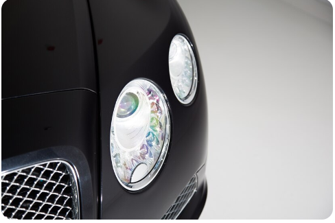 Британская Bentley обновила свой логотип