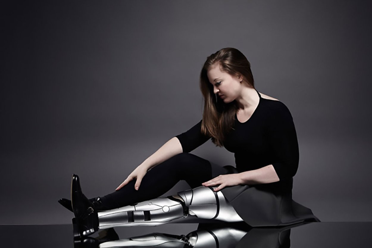 В США создали бионический протез ноги, управляемый силой мысли