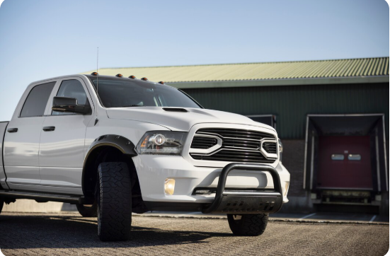 RAM возобновила производство пикапа RAM 1500 с двигателем V8