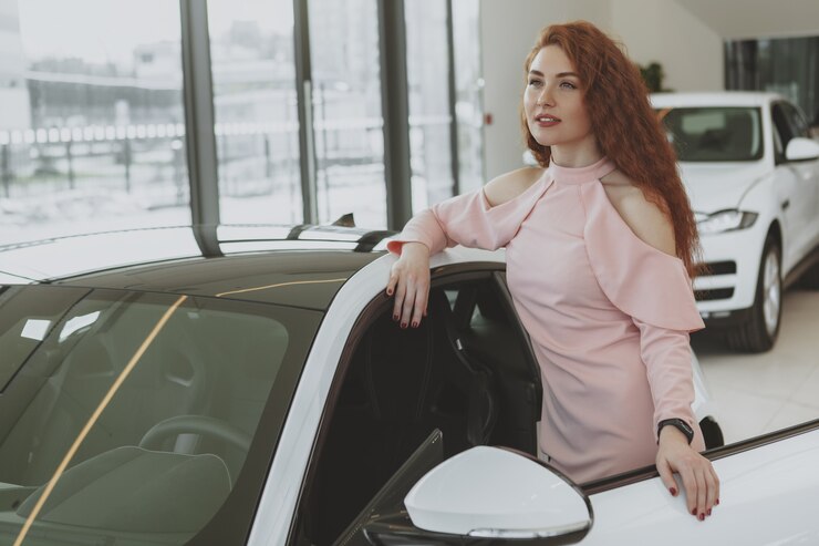 Автобус Citymax-8 серийного образца сфотографировали около завода ПАЗ