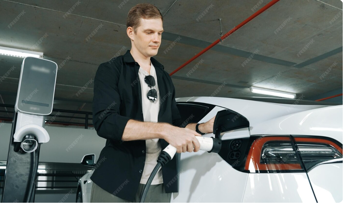 Владелец Lucid Gravity продает электрокроссовер после 300 км пробега