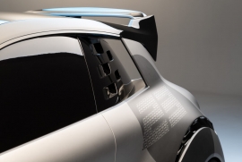 Компания Nissan показала концепт «горячего» хэтча с электрической трансмиссией